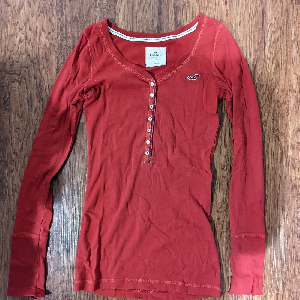 Red long sleeve L Hollister shirt